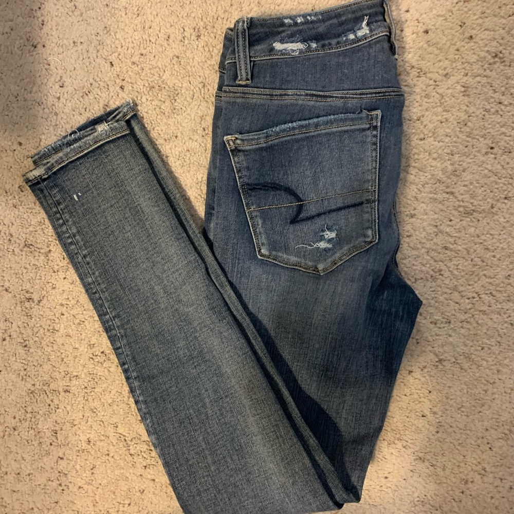 Distressed skinny jeans LAST CALL